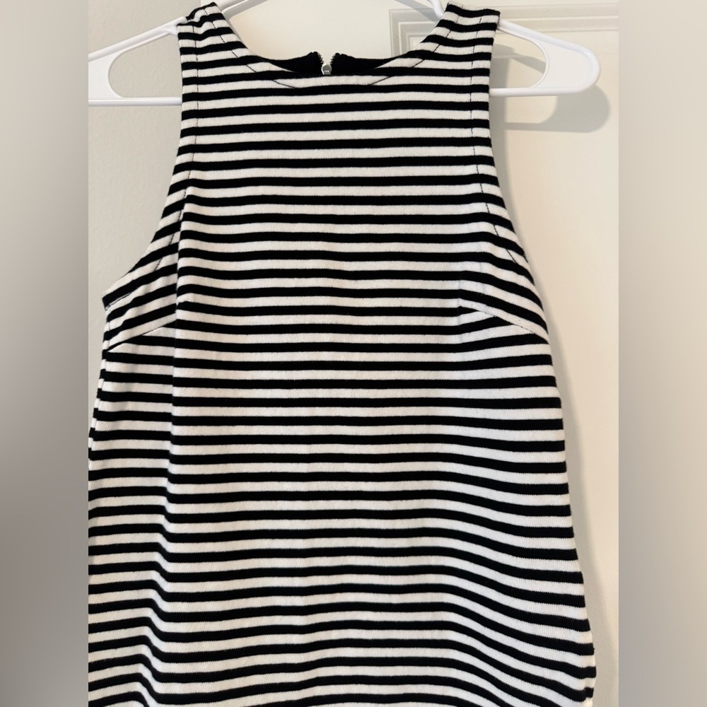 🔥$10 FINAL PRICE🔥 BANANA REPUBLIC Black & White Striped Sleeveless Crewneck Tank - Picture 3 of 6